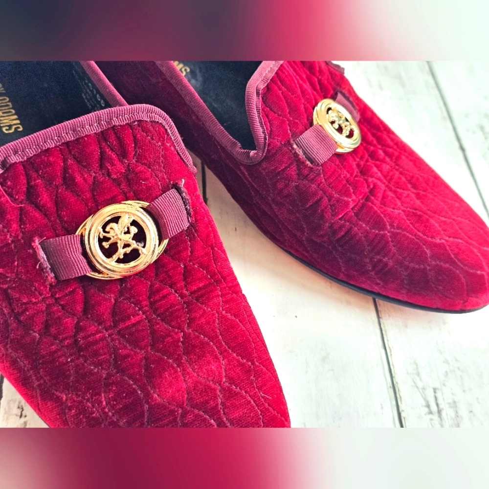 Stacy Adam's Mens Valet Slip On Burgundy Velvet Velour Loafers Shoes Gold Detail - Picture 13 of 14